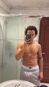 yeiyei_oficial Public Foto