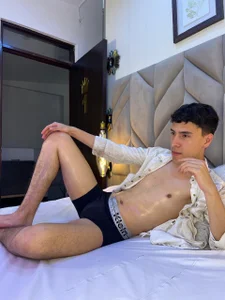 MaxLeons Let"s play honey? 🫦 Fotka 4