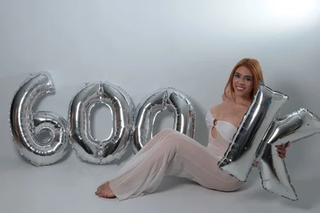 emyli_sw_ 🔥 600k and getting more dangerous by the day 💎💋 Pic
