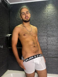 Marcus_Soler enjoy my white boxers 🖤🥵 Billede