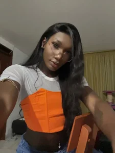 Black_shai01 going to dinner Poză