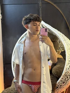 Thristan_Leones: Public ( 2 фото)