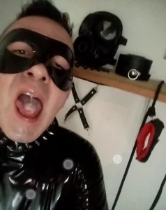Alan38XXX Latex and cum addict Immagine  3