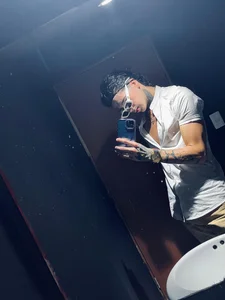 somethingsurprising's photo