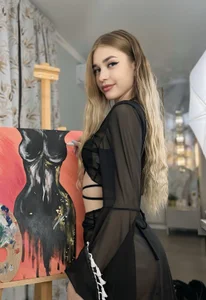 JenniNellson Are u ready draw all details of my body from memory?😘💕 slika 5