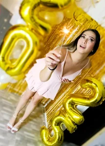 ISABELLASSMITH HAPPY NEW YEAR 2025 ✨💋 Kuva 3