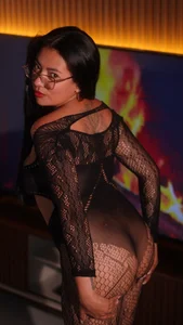 MichelleLuxe In a hot place 🔥 Pic 9