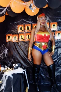 sara_greyx halloween Pic 7