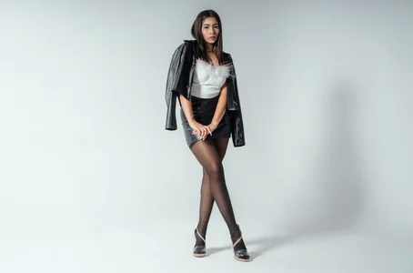 GraceWallace_ 🩶🤍🤍 사진 2