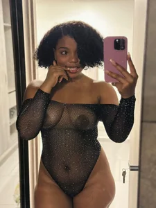 Chanell_minaのAt home, naughtyの 2枚の写真