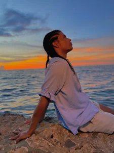 Lucas_eevans Beach  3টি ছবি