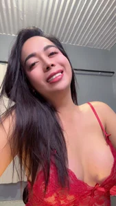 xxtransmanilasuexx In red lingerie зображення 9