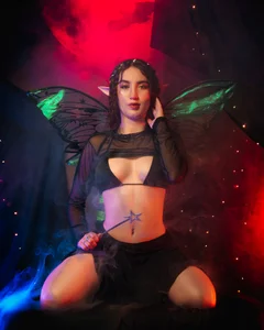 Adeline_Smith__ Happy halloween 🎃 - {count, plural, one {תמונה אחת} two {שתי תמונות} many {# תמונות} other {# תמונות}}