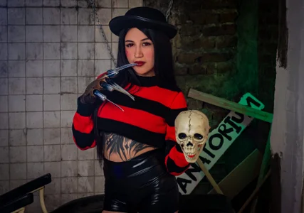 JulessCornett Come celebrate Halloween with me Pic