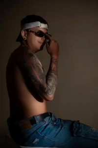 Casual👑💦 de TommyHolland  2 Imagens