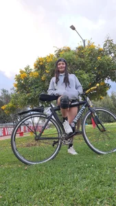 RIDING A BIKE de Pretty_cheer  9 Imagens