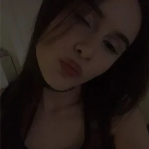 IvannaClayton Public Billede
