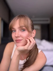 MarielRoloson At Home in my live Pic