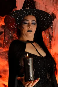 _linda_milk_ The witch Foto 4