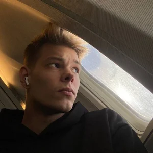 DENIS_HERE Public 사진 3