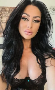 LauraGreen34 Which one do you like most? :P Pic 2