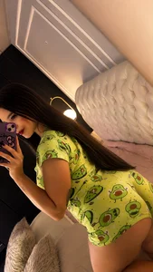 violeta_olsen 🥑 Avocado Mood Pic 2