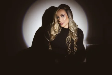 elegance de NiaBennet_ Foto