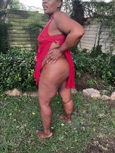 LaicyBrown76 Public Pic 3
