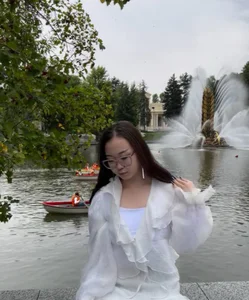 MazieErcole's Reflections in White Sex Photo 1