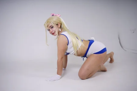 Maky_Coss At your feet 🥳 Immagine  3