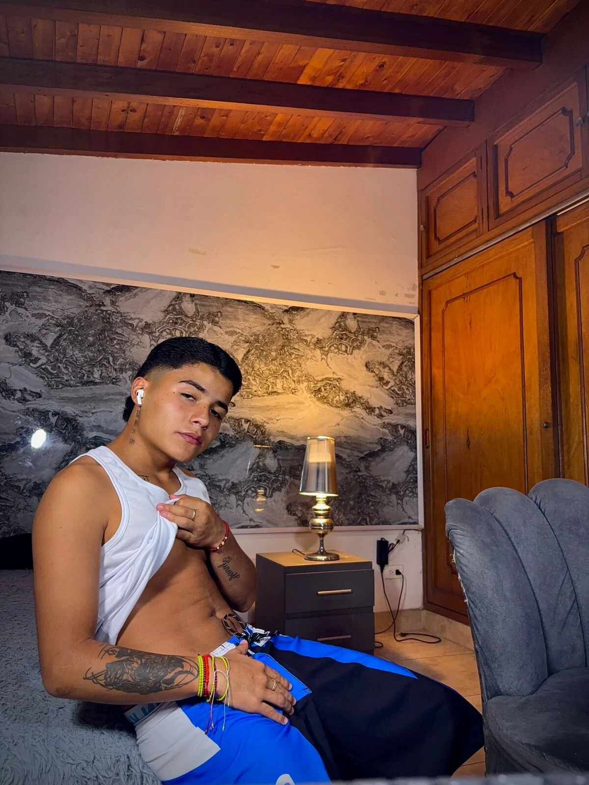 ภาพที่กำลังนิยมของ Liam_Dustin  3221