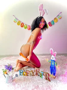 brianaduque Happy Easter!🌈🐰 Pic