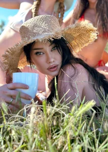 RollingGirls We ran away in the field to play 🥵👿 사진