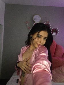 AmyPalmmer Public Pic 6