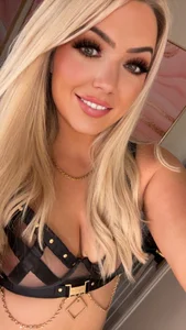 Public de Lola_Lovexxxx  4 photos