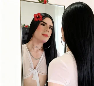 Roseanne_Park- Public Pic 2