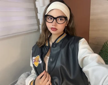 Call me de Emma_bloom__  9 Imagens