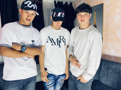 Public de KingOfHeavens_2 Foto