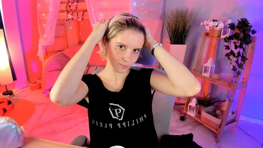 BethanyCloud almost no makeup, do you like it? Poză 5