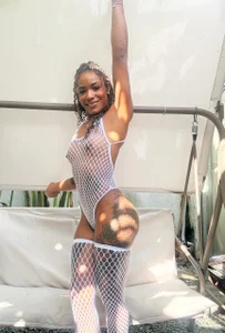 kiaratentation kullanıcısının WHITE AND HIGH HEEL TO ENJOY!! 😏 albümü -  4 fotoğraf