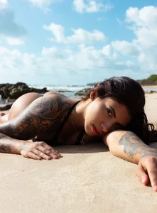 Madgirl_w Tatted Love Pic