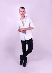 Rowan_Cley 💦 Hard hands or soft lips... I crave both. รูป 