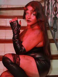 KateMoorex From beyond the grave Hình 3