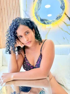 Horny_Curls Public Poză 4