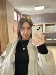VenessaBatcheller Public รูป 