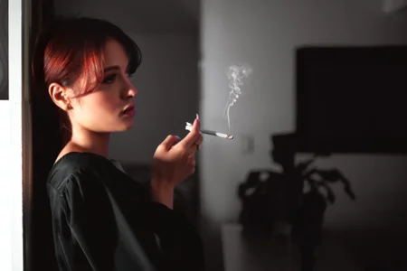 luci_miller Do you want to smoke with me? Foto 4