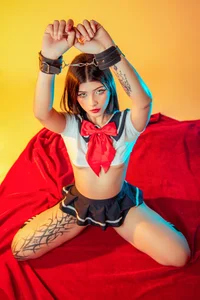 LanaKyutt YELLOW WALL Pic 2