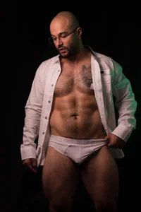 Luke__09 White for you 🤍 Pic 3