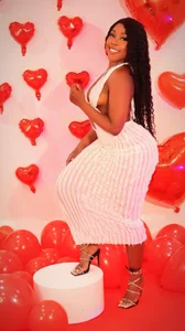 Abbyswaan VALENTINE'S DAY Pic