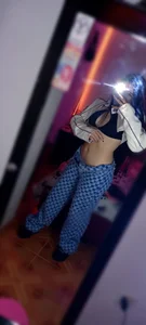 Gatita de Gatita_Only17  5 Imagens